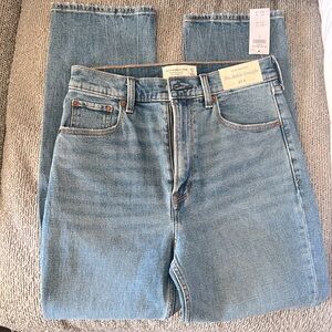 NWT Abercrombie ankle straight ultra high rise jeans